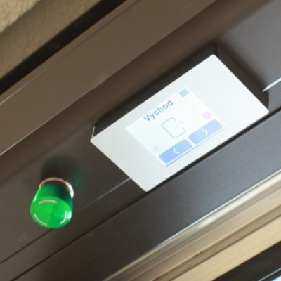 LCD dotykový přepínač k automatickým dveřím Spedos