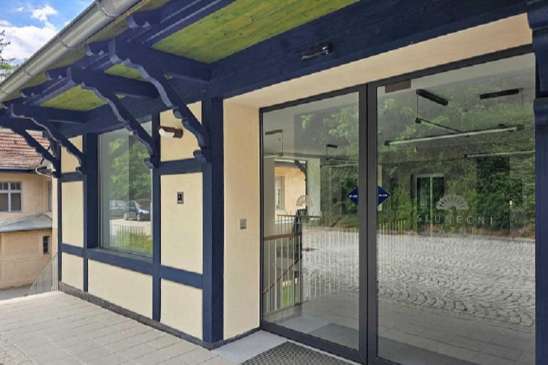 Automatické dveře SPEDOS 
 ve Slunečních lázních Luhačovice