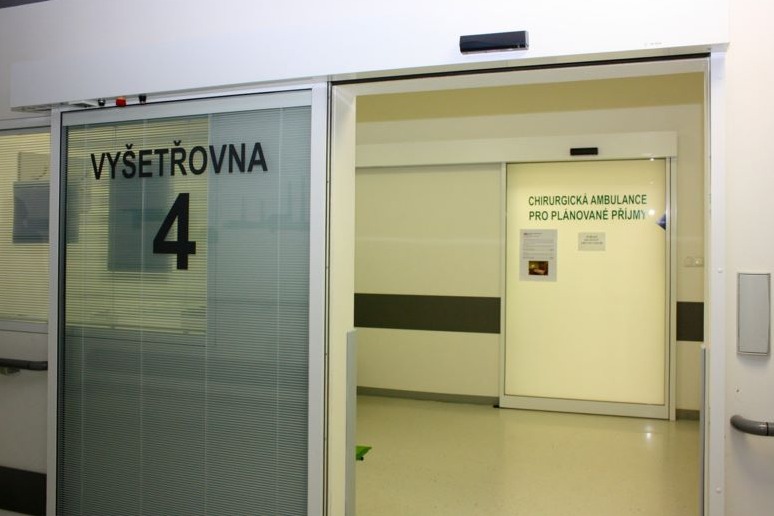 Fakultní nemocnice Plzeň - Automatické dveře SPEDOS