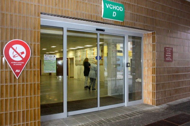 Fakultní nemocnice Plzeň - Automatické dveře SPEDOS